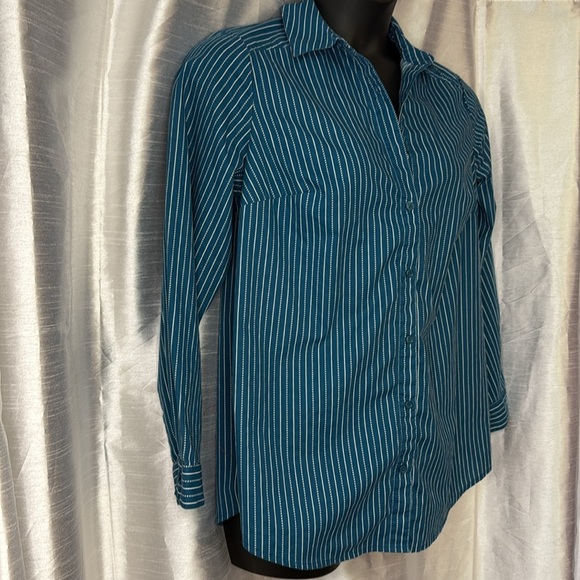 Roaman’s Women’s 14W Long Sleeve Button Down Turquoise Striped Shirt - Picture 2 of 7